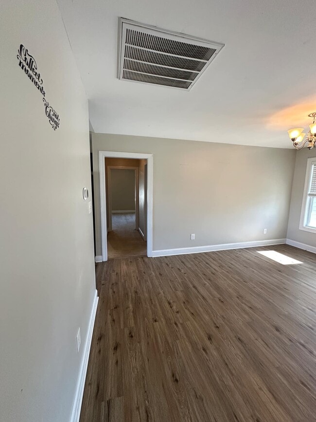 Building Photo - 339 Sonoma Rd