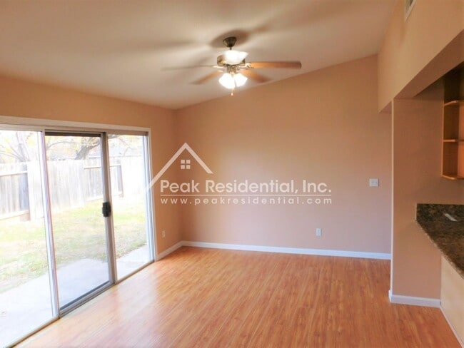 Building Photo - Updated 2bd/1ba North Highlands Duplex with Garage