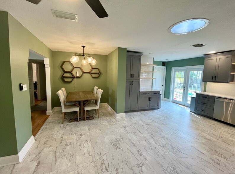 Building Photo - 6326 8th Ave N