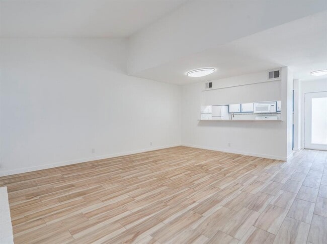 Building Photo - 6706 Deatonhill Dr
