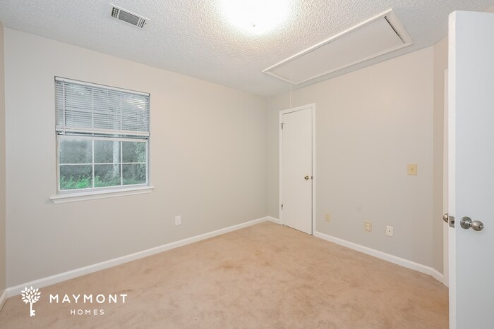 Building Photo - 4899 Hairston Pl