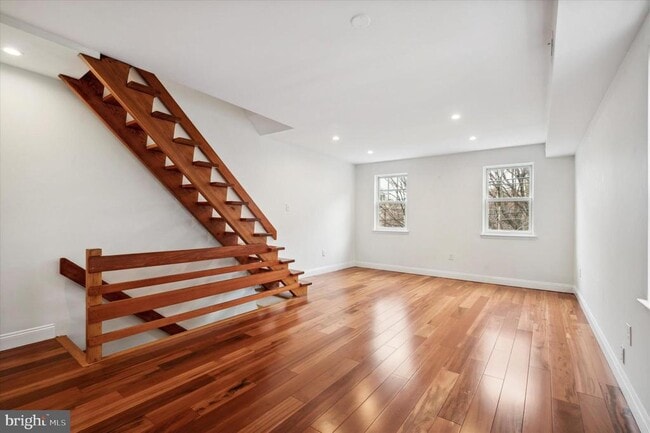 Building Photo - 910 Fitzwater St