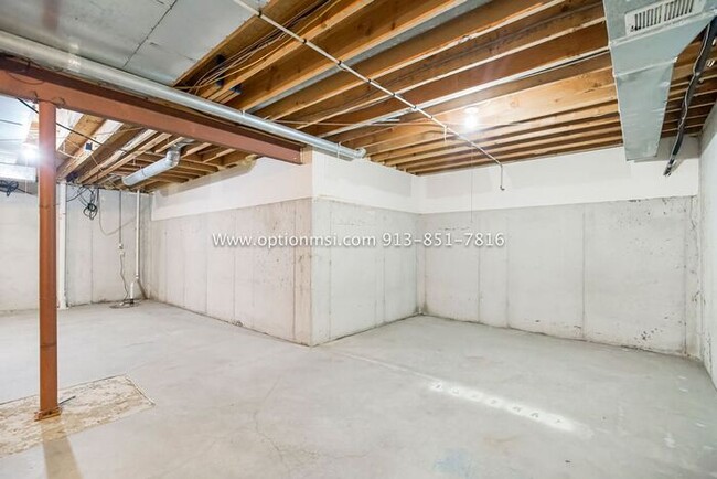 Building Photo - Heatherwood Subdivision!