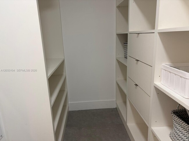 Building Photo - 16385 Biscayne Blvd