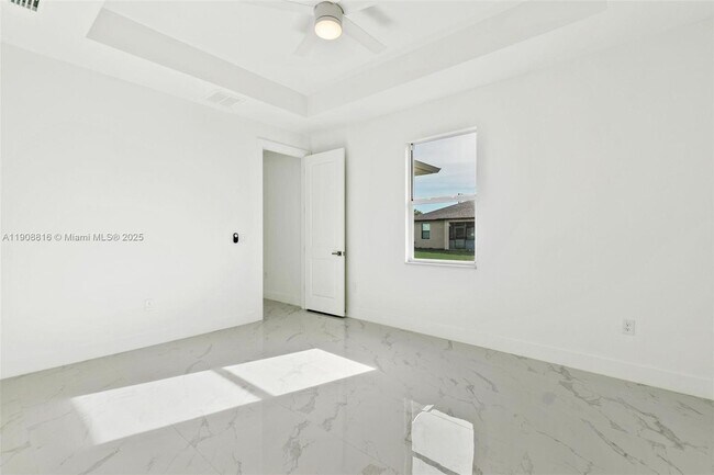 Building Photo - 2516 Park Rd