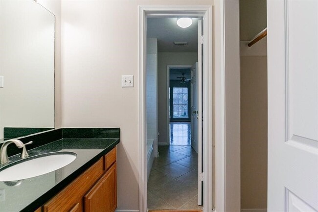 Building Photo - 8315 Mission Estates Dr