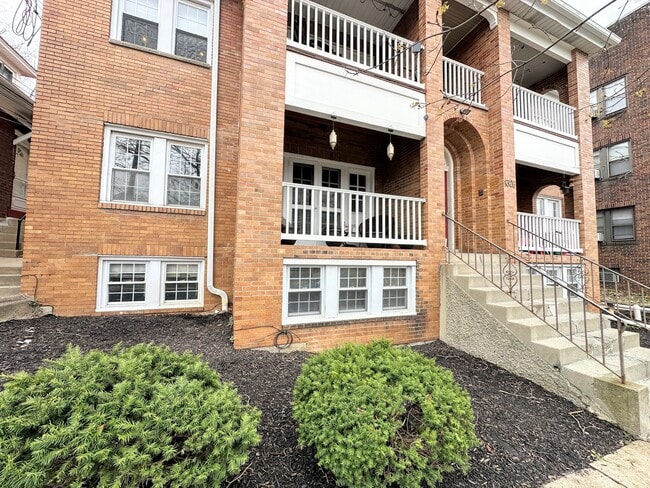 Building Photo - 1326 Arkansas Ave