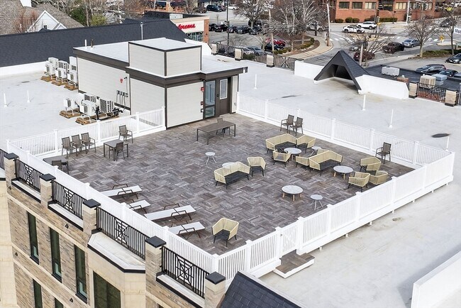 Building Photo - 1114 Beacon St