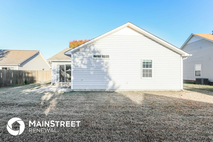 Building Photo - 4105 Runaway Cir