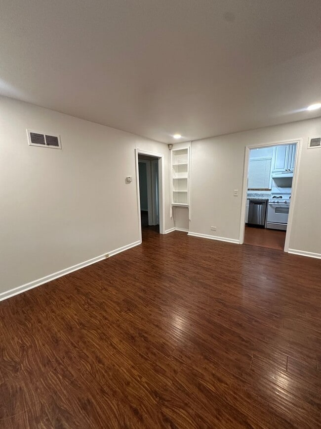 Building Photo - 1055 Leyden St