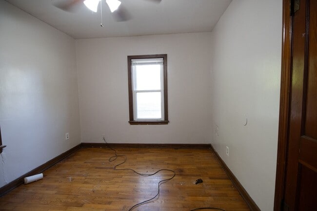 Building Photo - Charming 2 Bedroom Home in North Columbia