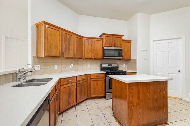 Building Photo - 20122 Goss Hollow Ln