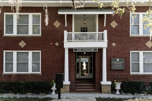 Building Photo - The Vendome
