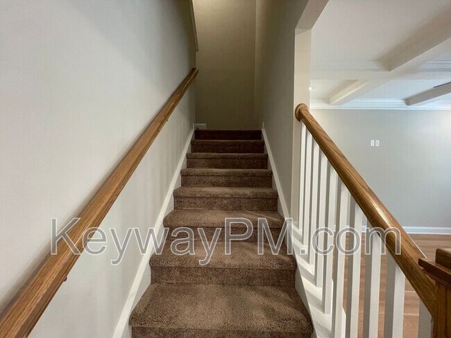 Building Photo - 3099 Venetian Dr