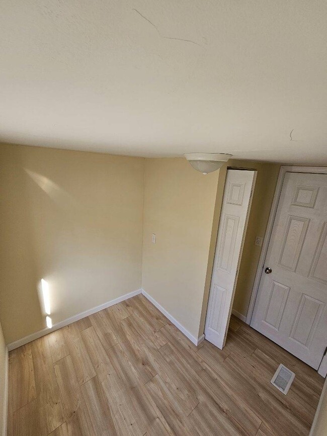 Building Photo - 116 Langford Dr