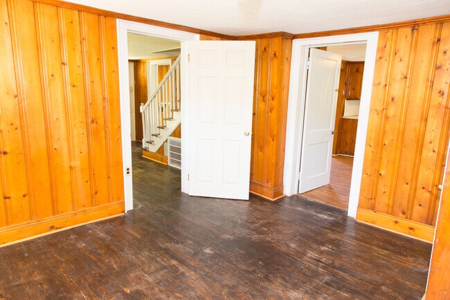 Building Photo - Country living in Graham