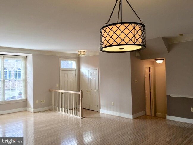 Building Photo - 2253 Journet Dr
