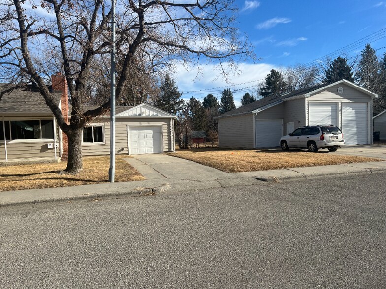 Building Photo - 1235 10th St W