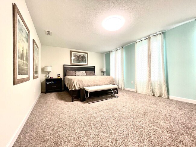 Building Photo - Available Move In 06/01! - Beautiful 3 Bed...