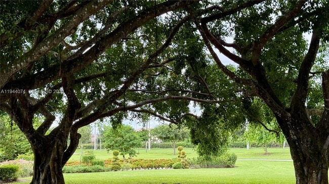 Building Photo - 2617 SE 27th Dr