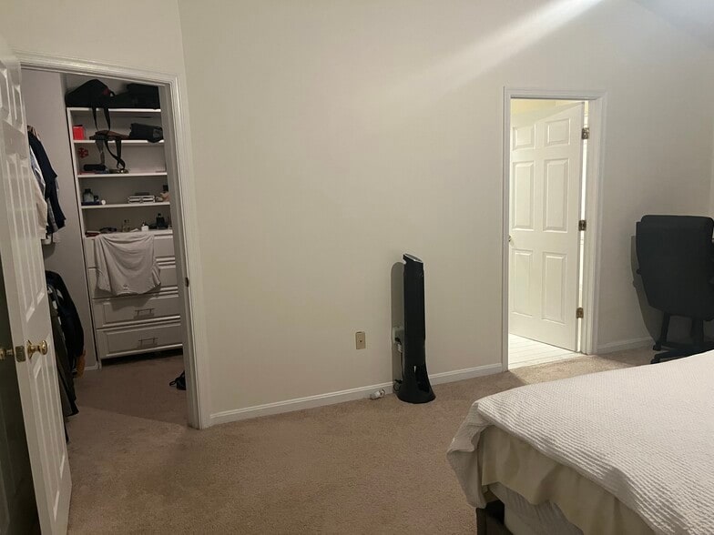 Building Photo - 8208 Brooktree St