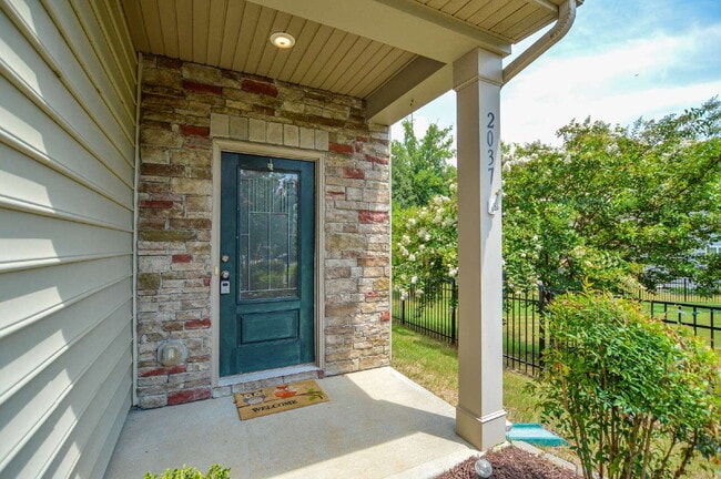 Building Photo - 2037 Ice Lake Ct