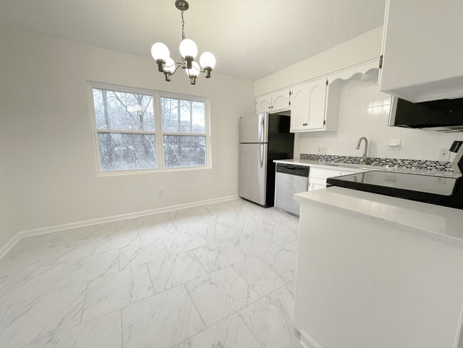 Building Photo - 7104 Orchard Ct