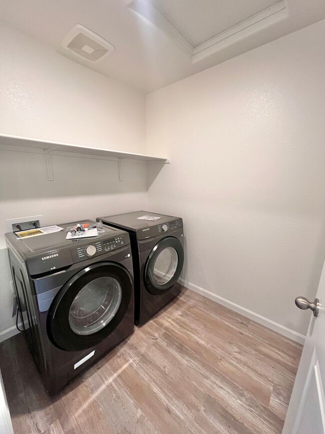 Building Photo - Brand New 3 Bedroom, 2 Bath Home with Sola...