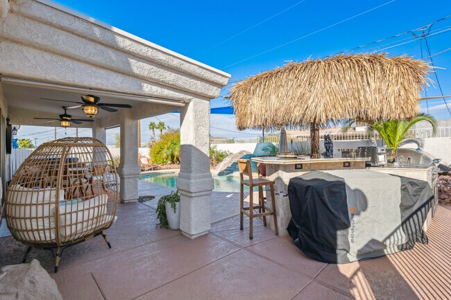 Building Photo - 3785 Cholla Dr
