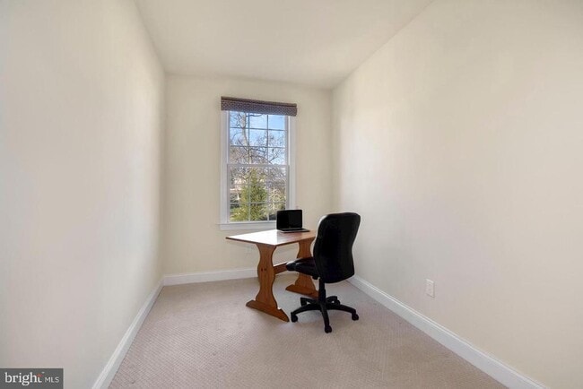 Building Photo - 71 Creekview Ln