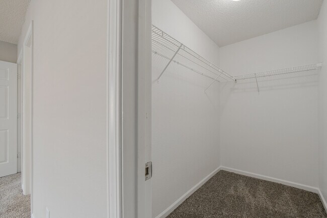 Building Photo - 402 Wincrest Ln