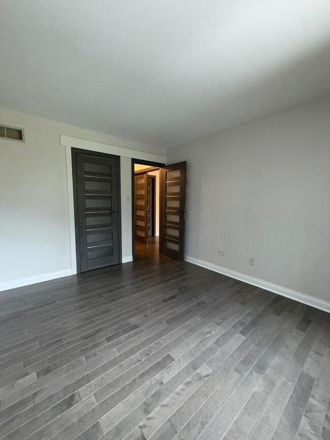 Building Photo - 9204 Drummond Dr