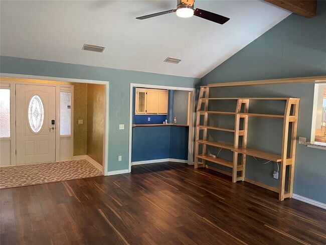 Building Photo - 2404 N Shields Dr