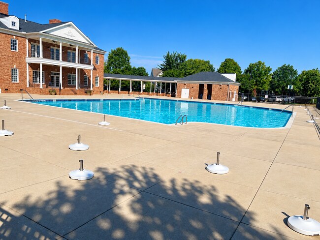 Building Photo - 832 Cupola Dr