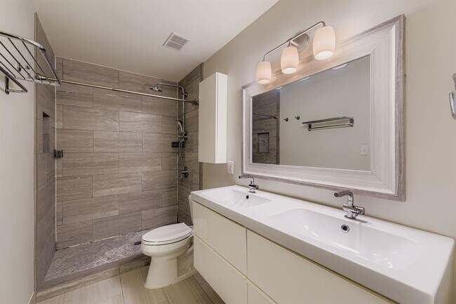 Building Photo - 7801 Shoal Creek Blvd