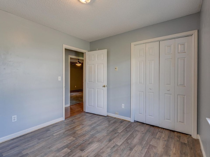 Building Photo - 1121 Faye St