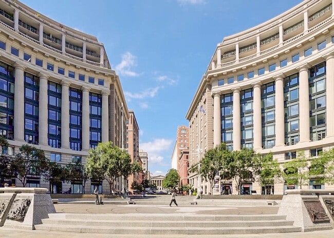 Building Photo - Penn Quarter Condo