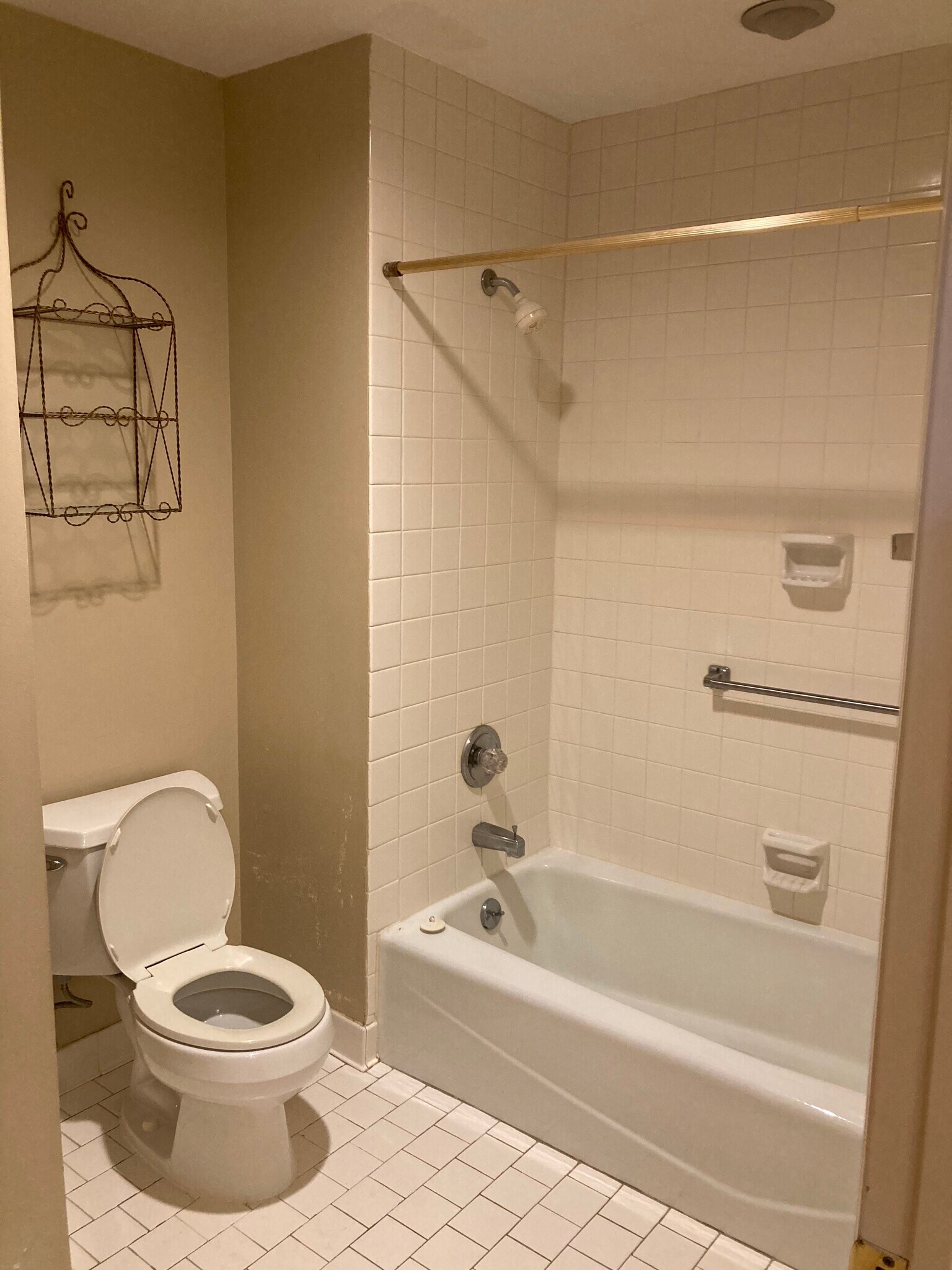 Master Bathroom - 2350 Montevallo Rd