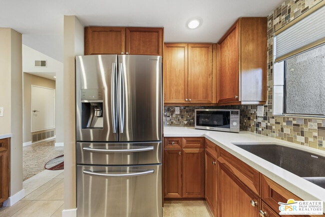 Building Photo - 1183 Tiffany Cir N