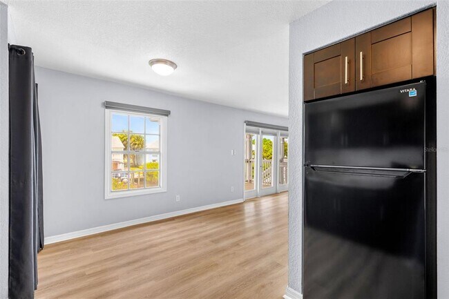 Building Photo - 5052 Starfish Dr SE