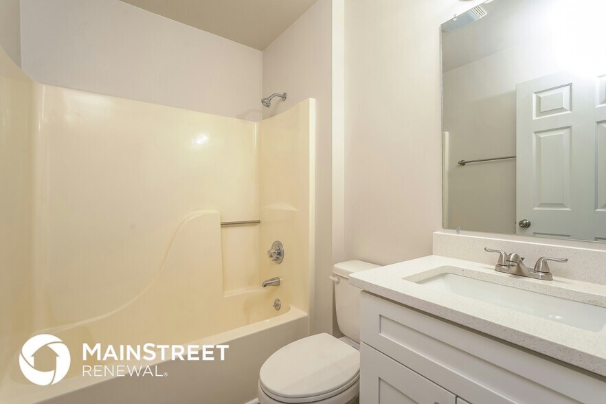 Building Photo - 6000 Southcrest Dr