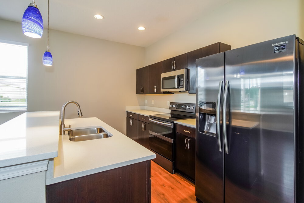 Building Photo - 1557 Regent Ct