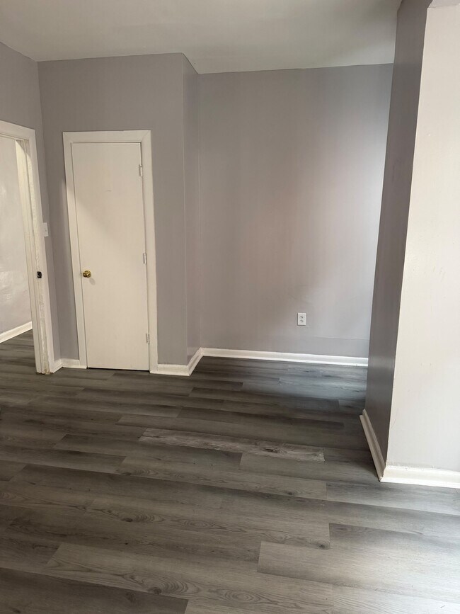 Building Photo - 251 Highland Ave