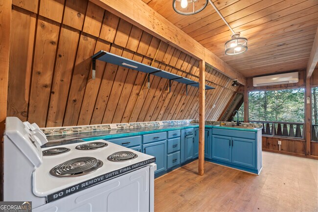 Building Photo - 290 Beaver Lodge Rd