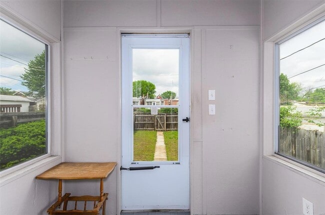 Building Photo - 4427 Neosho St