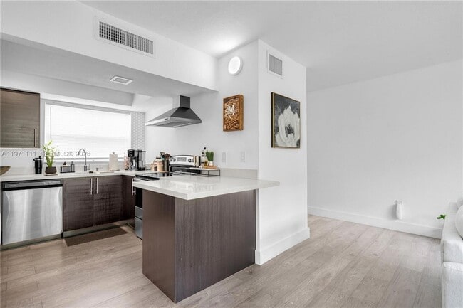 Building Photo - 830 NW 87th Ave