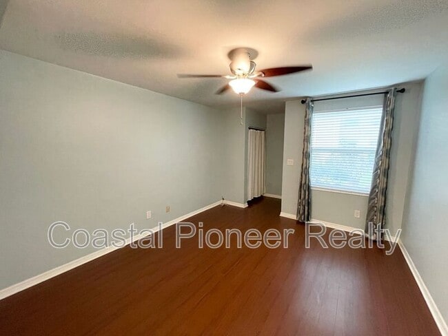 Building Photo - 4226 La Dega Ct