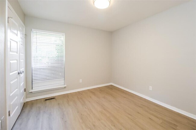 Building Photo - 13341 NW 84th St