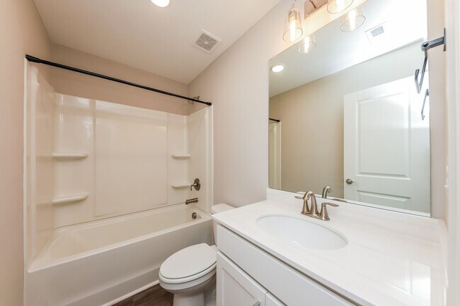 Building Photo - 3604 Silvery Wy