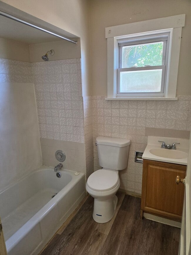 Building Photo - Great Northside 4 bed 2 bath home